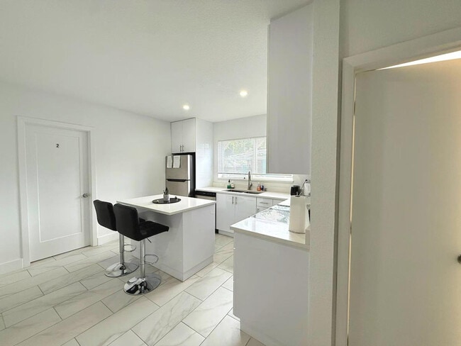 Building Photo - 261 NW 34th St