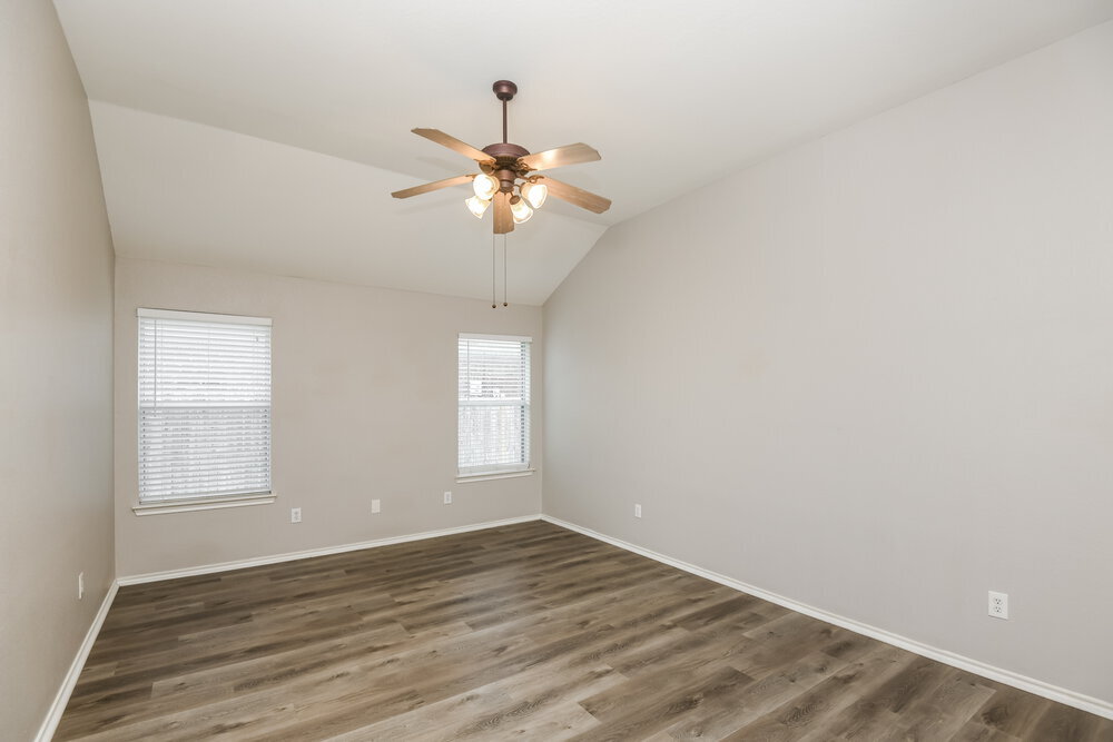 Building Photo - 1345 Meadowbrook Ln