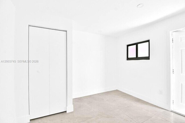 Building Photo - 1102 NW 103rd St