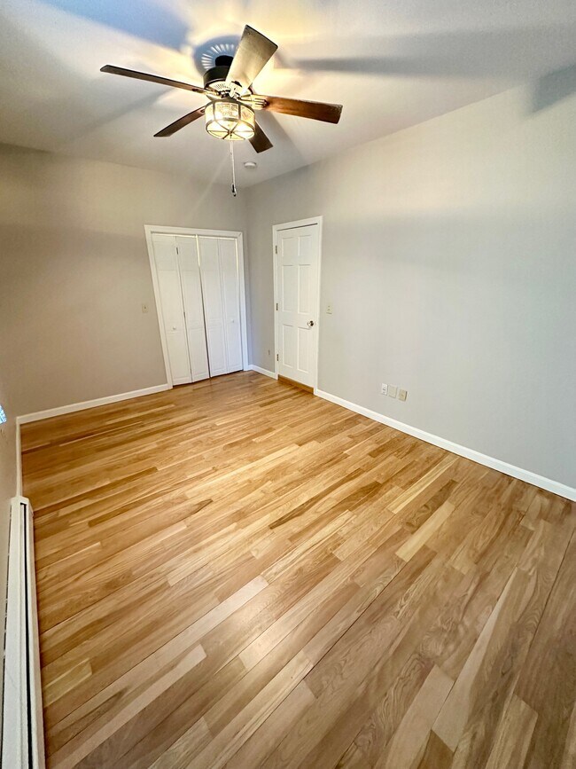 Building Photo - 107 Emery St