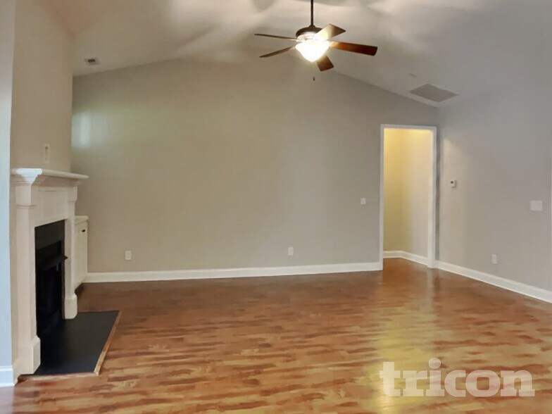 Building Photo - 230 Widgeon Way