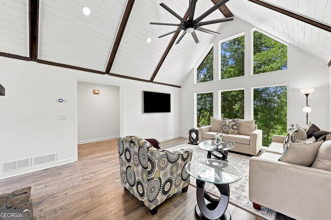 Building Photo - 4225 Twin Rivers Dr