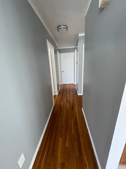 Building Photo - 424 Dewitt St