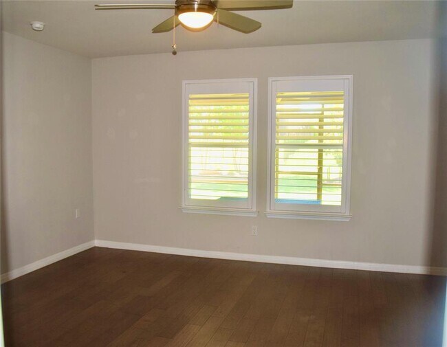 Building Photo - 821 Hamilton Ln