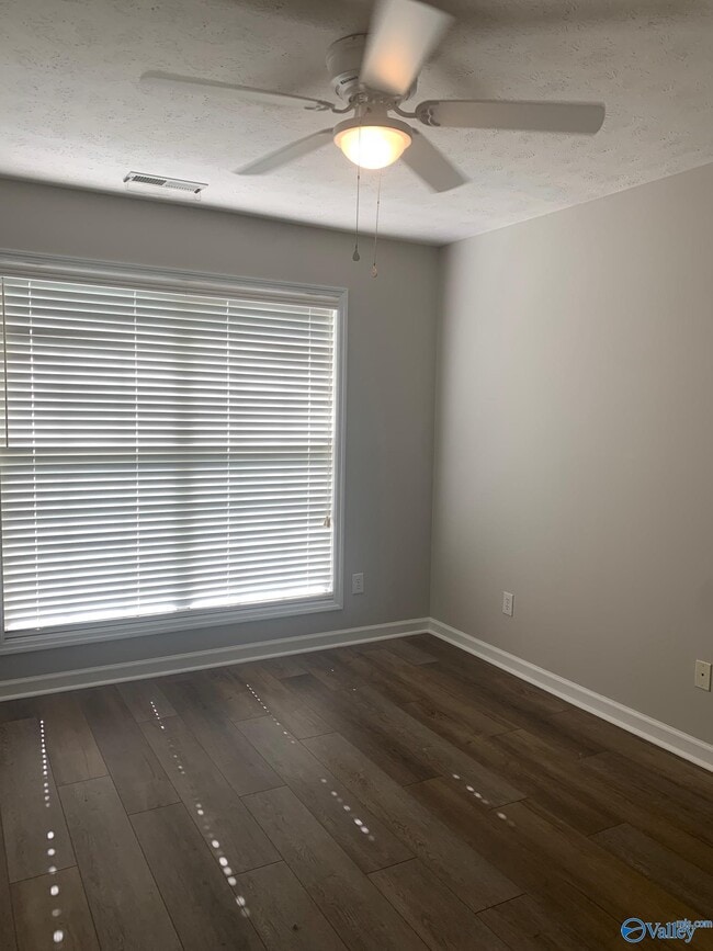 Building Photo - 1415 Bridgewater Pl