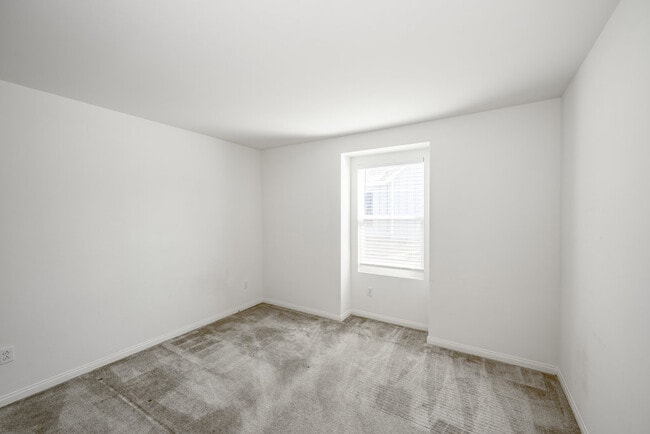 Building Photo - 17106 Zion Dr