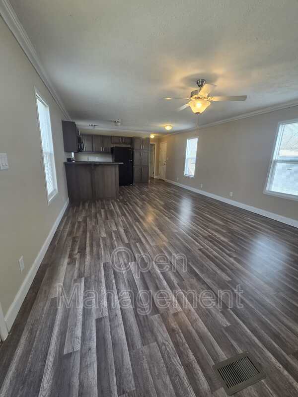 Building Photo - 8701 NE 107th Pl