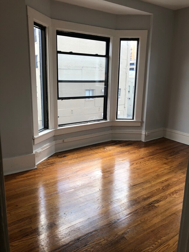 Building Photo - 239 Andrews St