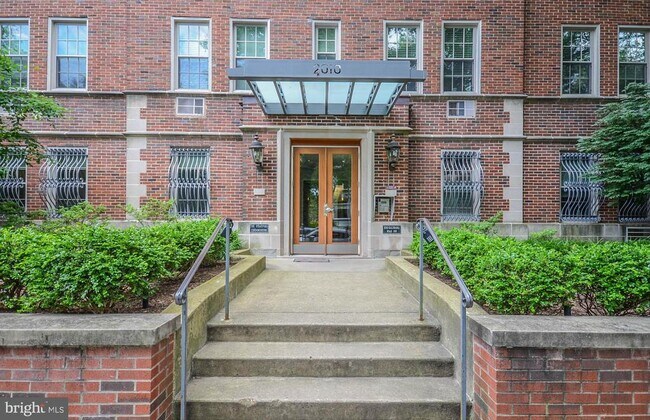 Building Photo - 2010 Kalorama Rd NW