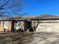 Building Photo - 3Bed / 2Bath in Springfield