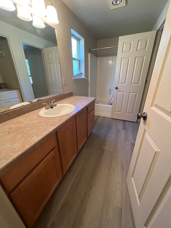 Building Photo - 1431 Lucinda Ct