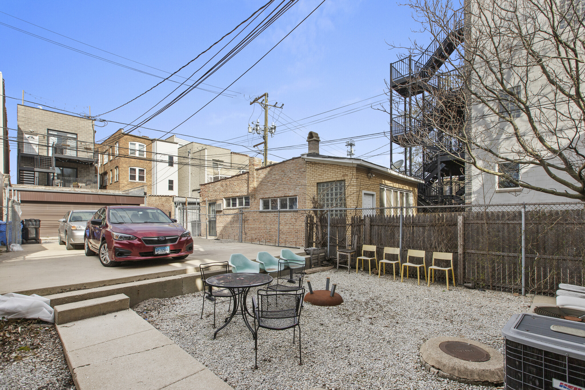 Building Photo - 1524 N Artesian Ave