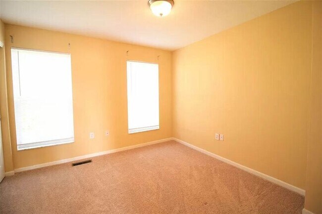 Building Photo - 5549 Bow Falls Blvd