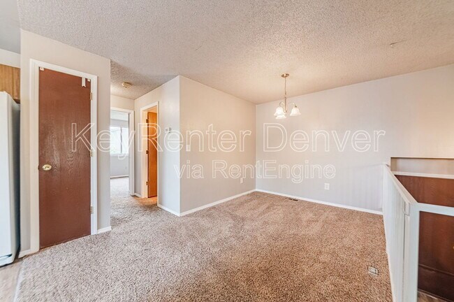 Building Photo - 1498 S Bahama St