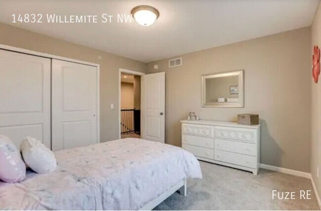 Building Photo - 14832 Willemite St NW