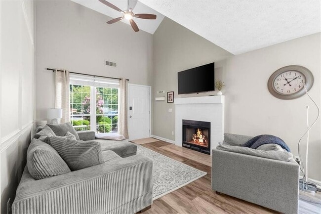 Building Photo - 820 Camelon Ct