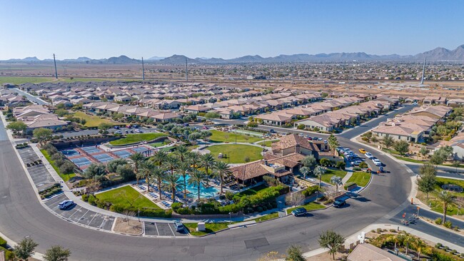 Building Photo - Resort Community - Queen Creek Unfurnished...