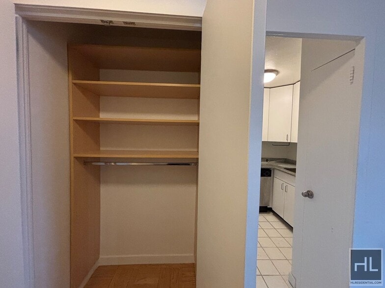 Building Photo - Fourth Avenue