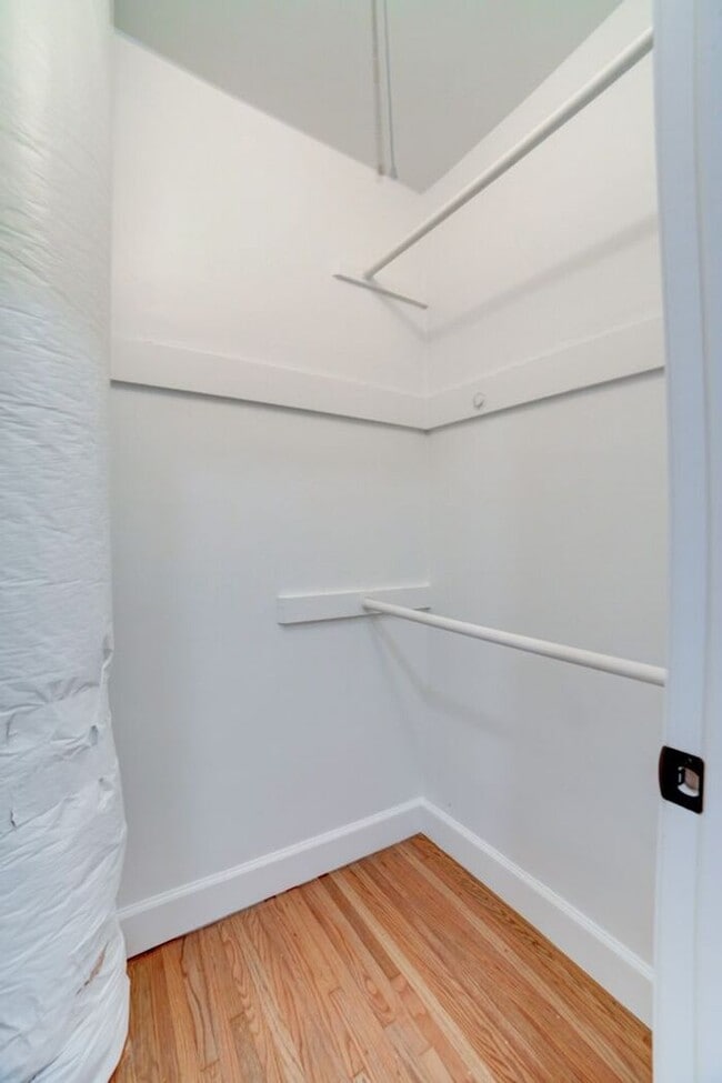 Building Photo - Brookside Bungalow! Newly Remodeled!
