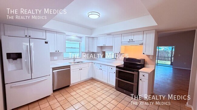 Building Photo - 10609 Wyndcliff Dr