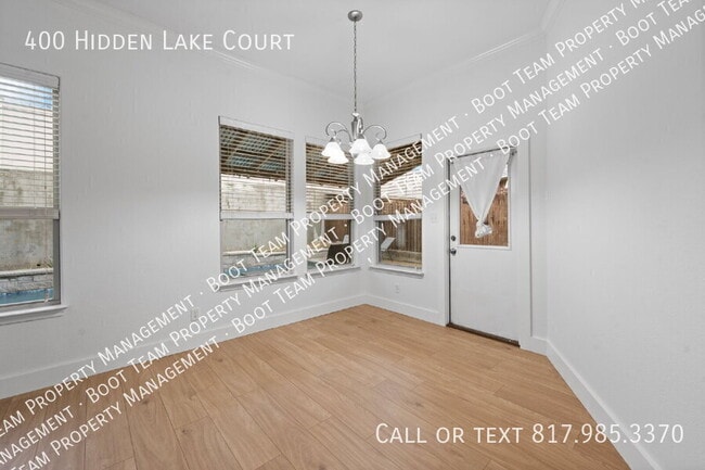 Building Photo - 400 Hidden Lake Ct