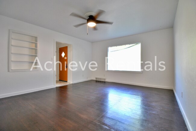 Building Photo - Covered Patio, Garage & Yard – Your Next Logan Home Awaits