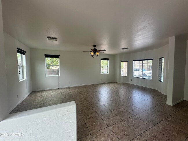 Building Photo - 7430 S 27th Way