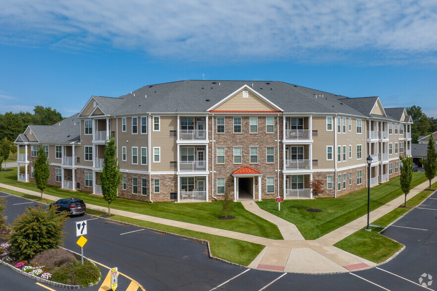 Primary Photo - Westfield 41 Apartment Homes & Townhomes