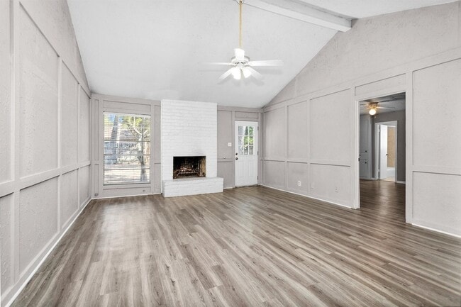 Building Photo - 23914 Spring Gum Dr