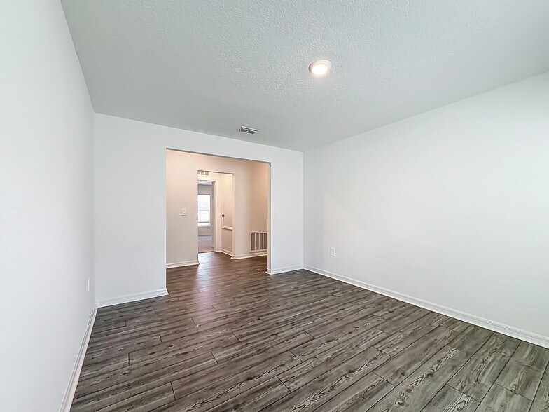 Building Photo - 1352 NW 48th Ter