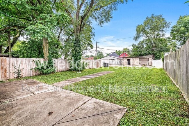 Building Photo - 970 Edgemont Ave