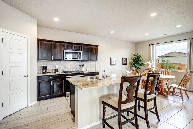 Building Photo - 3202 Tazanita Lp SE