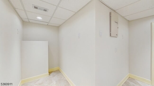 Building Photo - 104 Briar Ct