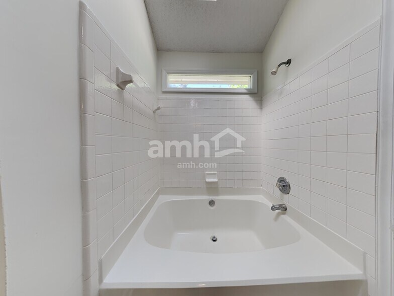 Building Photo - 8600 Morgan Run Ct