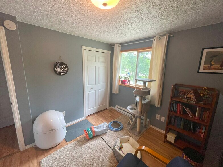 Building Photo - 2923 Heatherwood Cir S