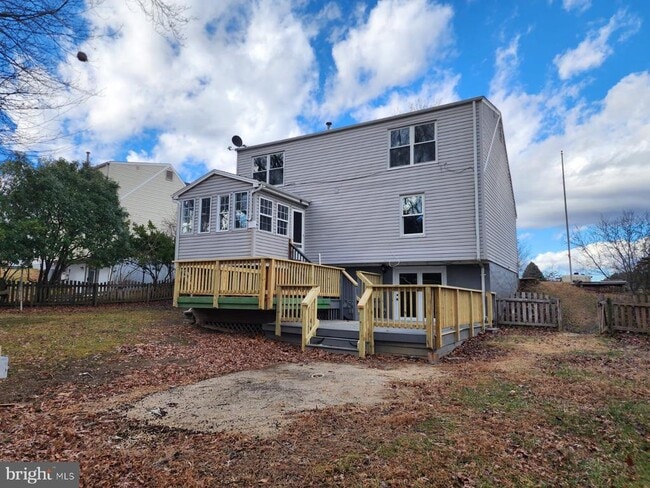 Building Photo - 5625 Reardon Ln