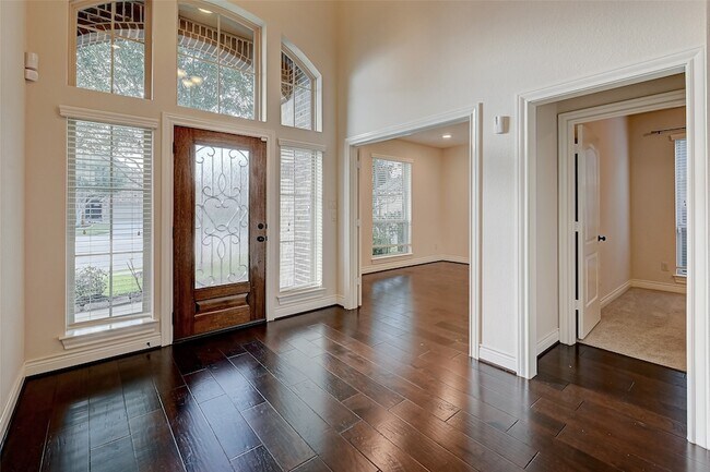Building Photo - 4006 Misty Waters Ln