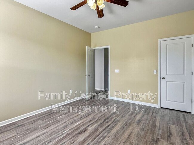 Building Photo - 1834 Chickasaw Drive