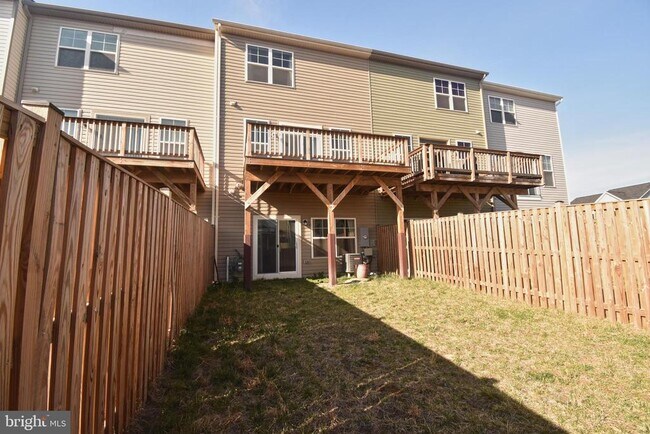 Building Photo - 105 Gristmill Ct