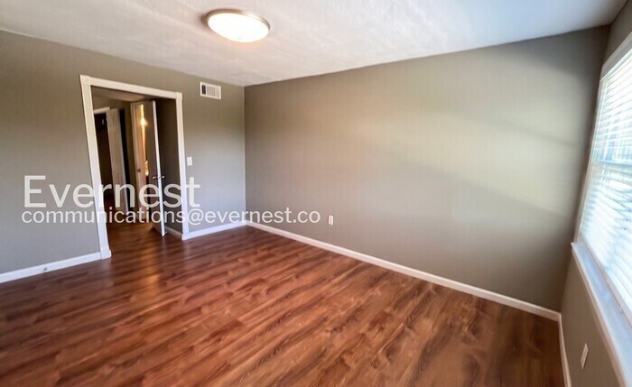 Building Photo - 3308 Roadrunner Trail