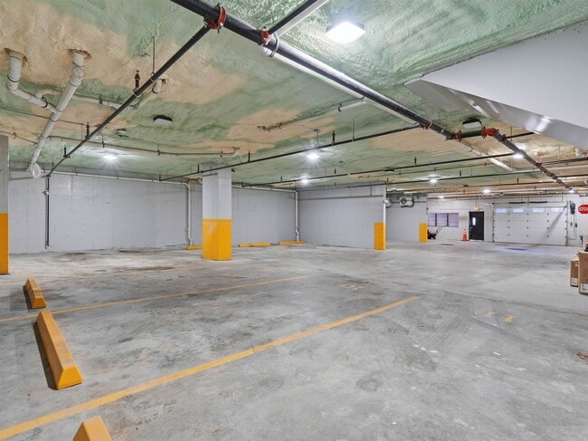 Building Photo - 304 61st St