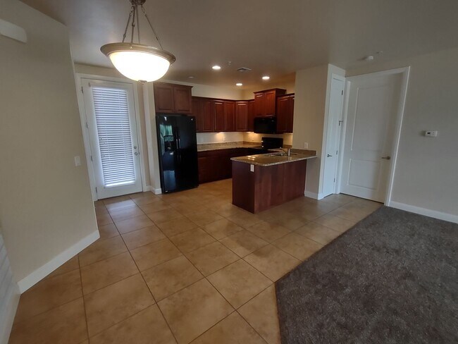 Building Photo - Desirable Black Rock Condo - Quite/Peaceful