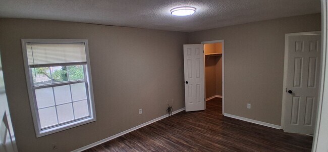 Building Photo - 6975 Wesley Ct