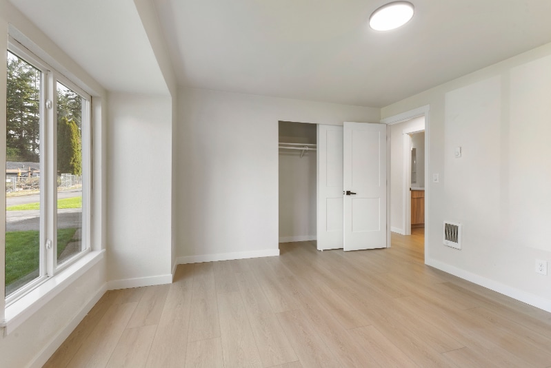 Building Photo - 818 173rd St S