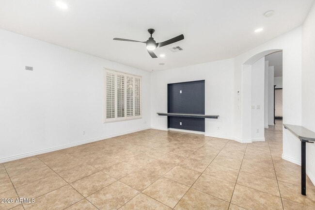 Building Photo - 2833 E Cobalt St