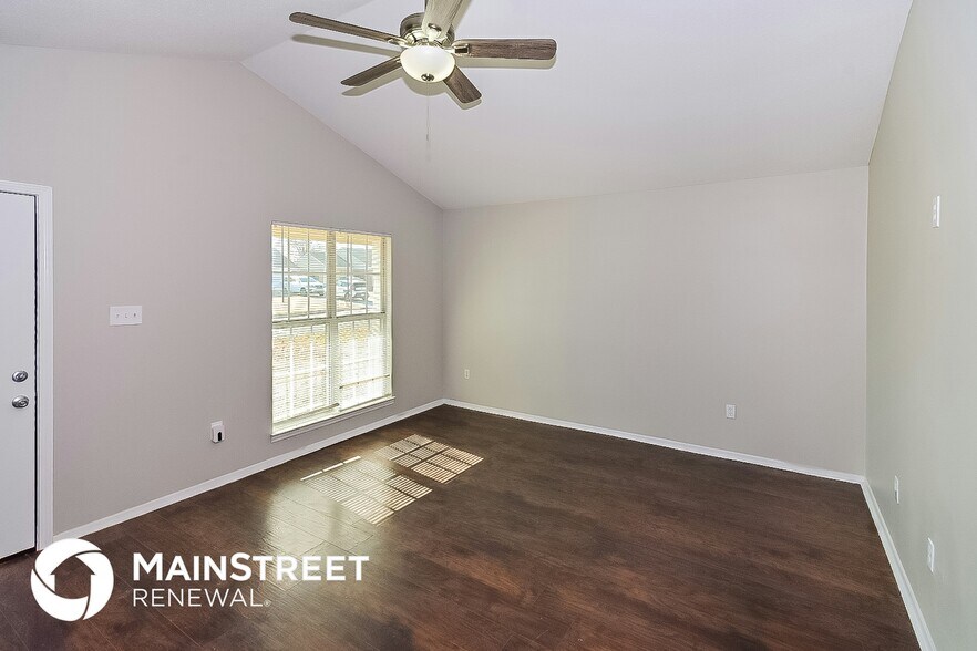 Building Photo - 10256 Palmer Dr