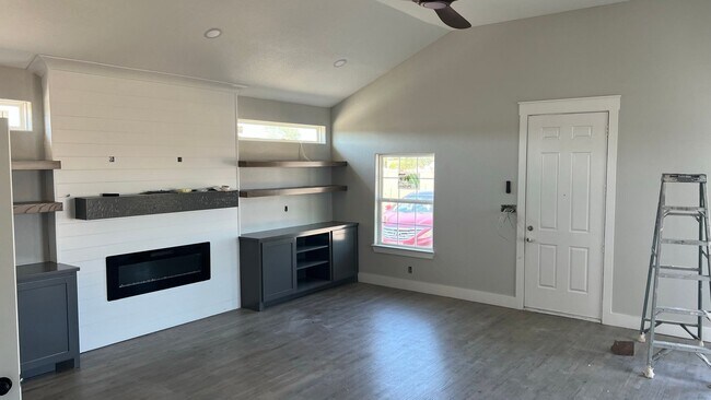 Building Photo - 512 Stoney Acres