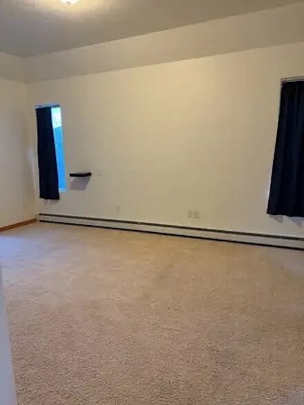 Building Photo - 337 Dakota Cir