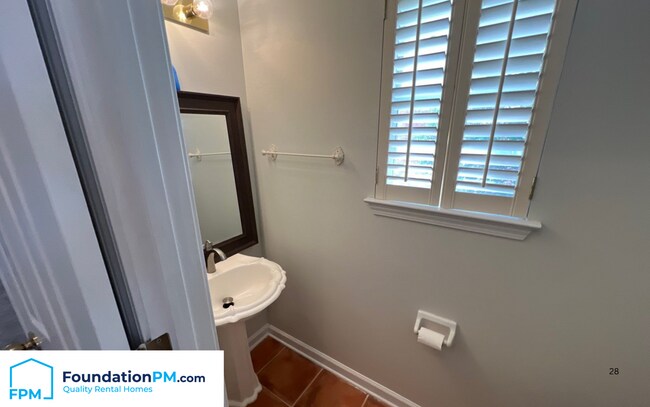 Building Photo - 1066 W Montebello Cir