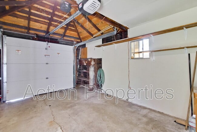 Building Photo - 171 N Frances St